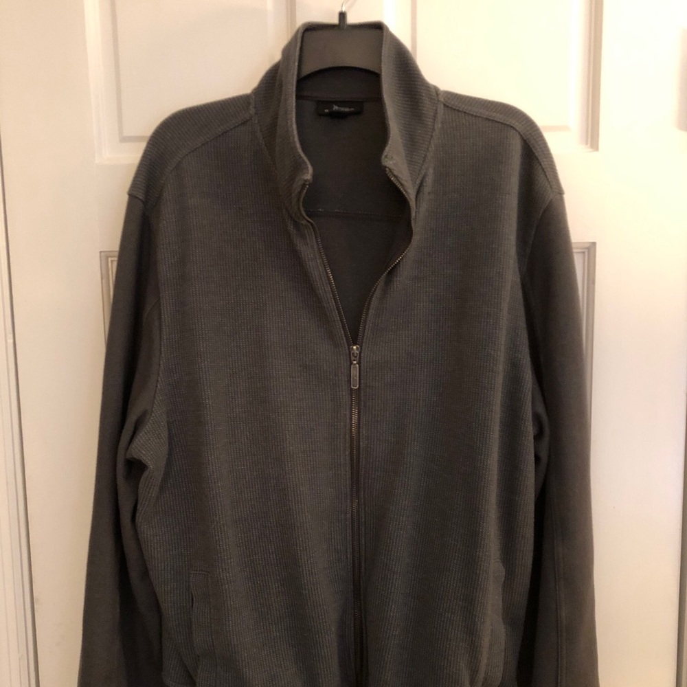 Marc Anthony casual zip front long sleeve top.